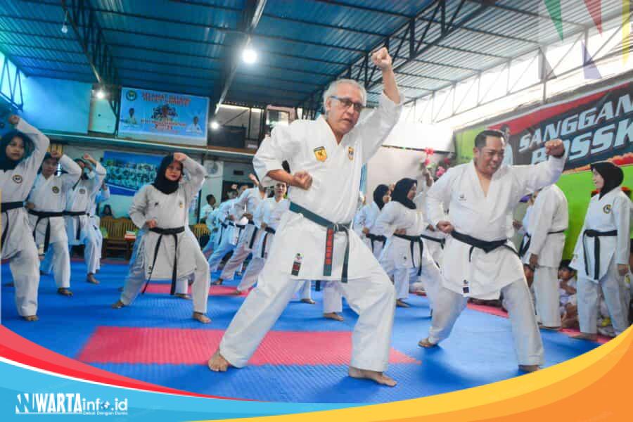 Iwan Fals Dewan Guru PB Wadokai Latihan Bersama Perguruan Wadokai Indonesia Sulteng Wadokai