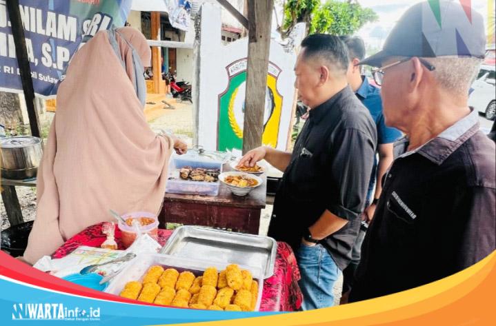 Cabup Nizar Rahmatu Borong Takjil di Desa Sidoan Takjil